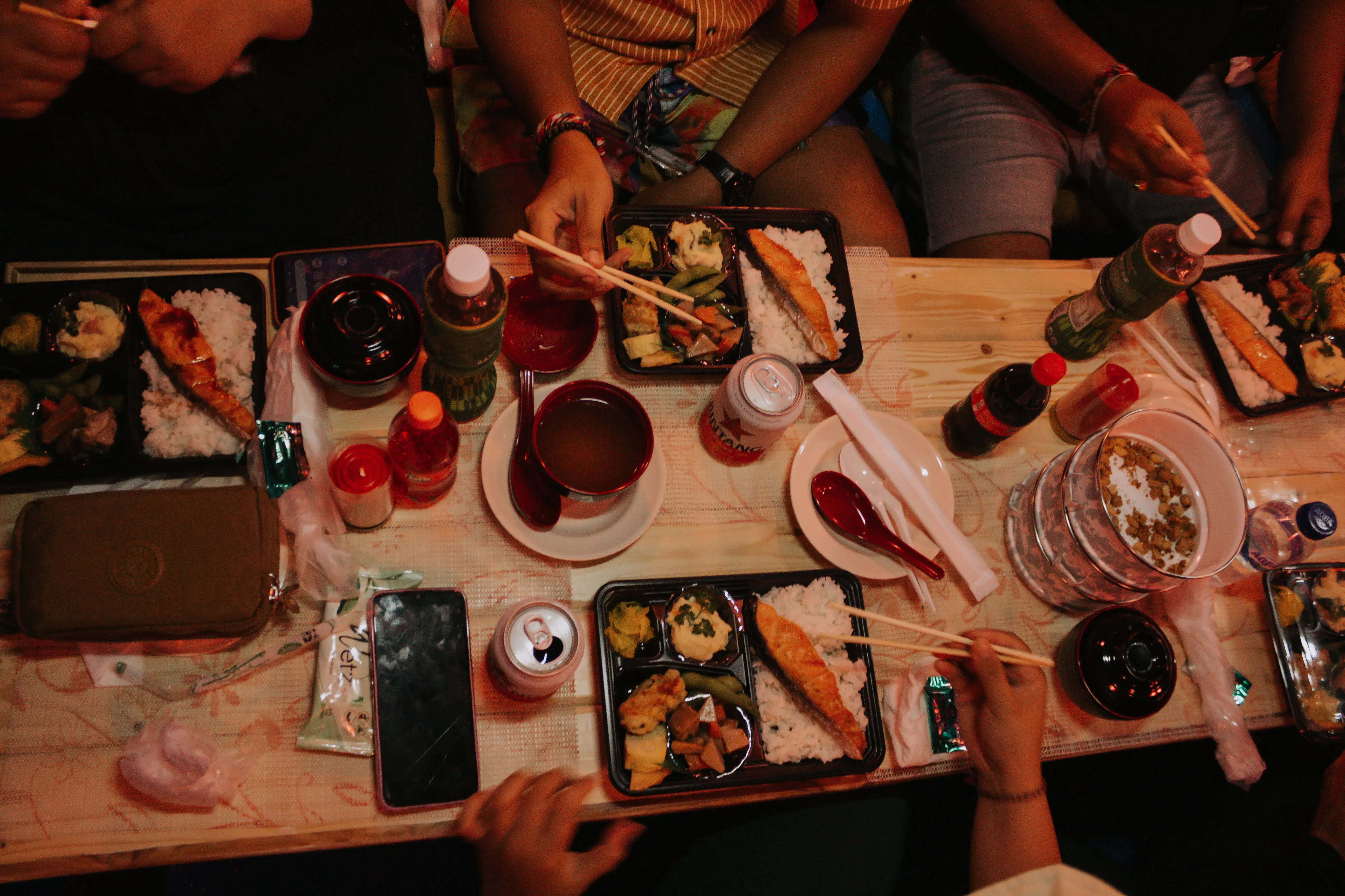 Expected <p dir="auto" style="white-space: pre-wrap;">マングローブ・ナイト・クルーズ</p> - 2